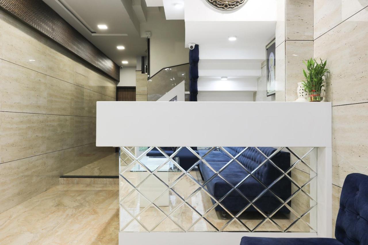 Oyo 60577 Sukhmani Residency Otel Indore Dış mekan fotoğraf