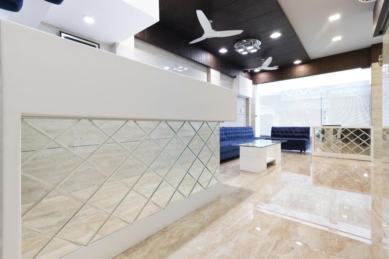 Oyo 60577 Sukhmani Residency Otel Indore Dış mekan fotoğraf