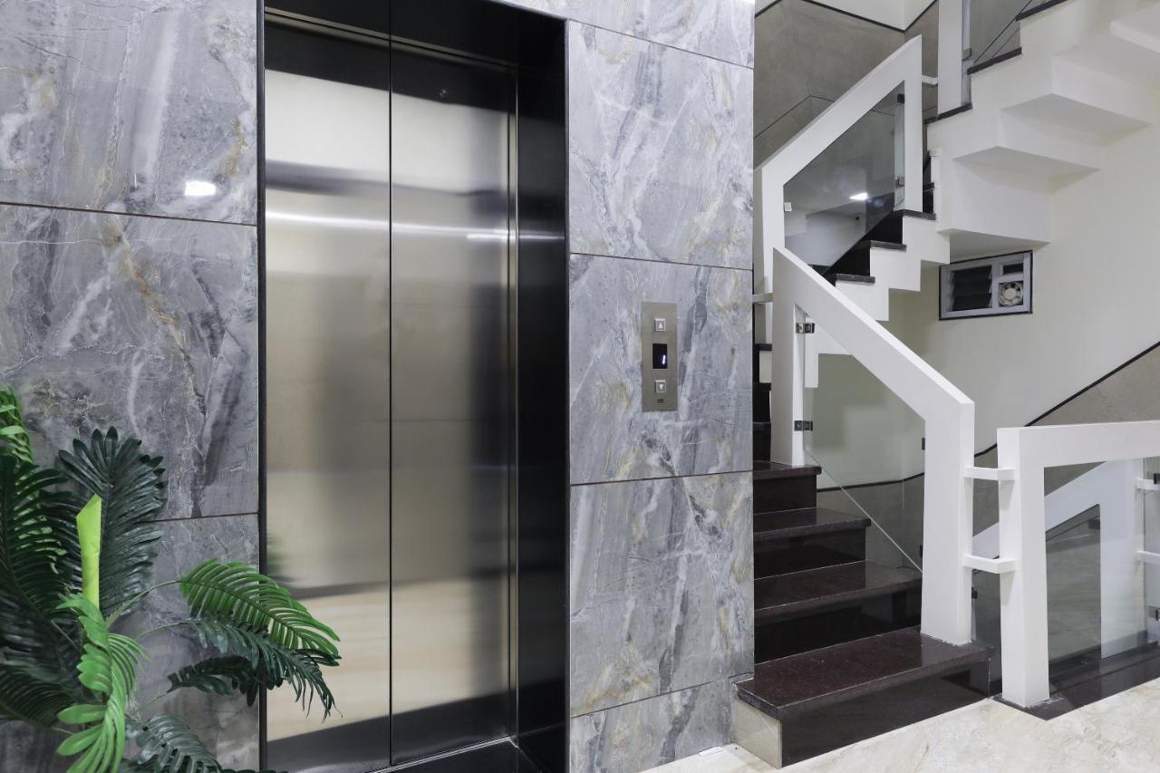 Oyo 60577 Sukhmani Residency Otel Indore Dış mekan fotoğraf